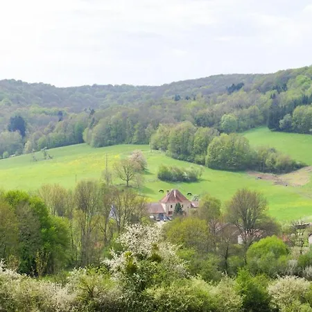 بيت للعطل Chateau Sleeps 8 Wifi Beaucharmoy