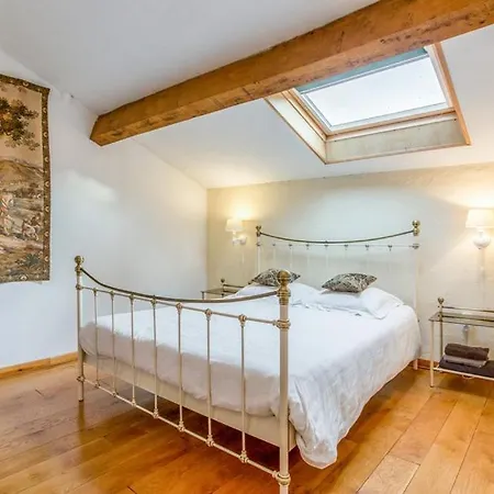بيت للعطل Chateau Sleeps 8 Wifi Beaucharmoy