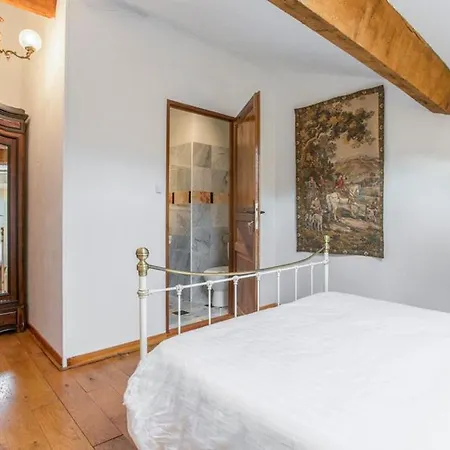 بيت للعطل Chateau Sleeps 8 Wifi