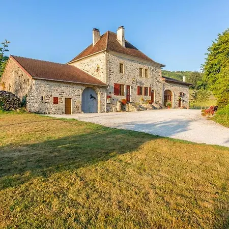 Chateau Sleeps 8 Wifi *
