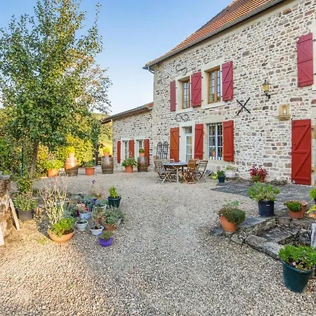 بيت للعطل Chateau Sleeps 8 Wifi